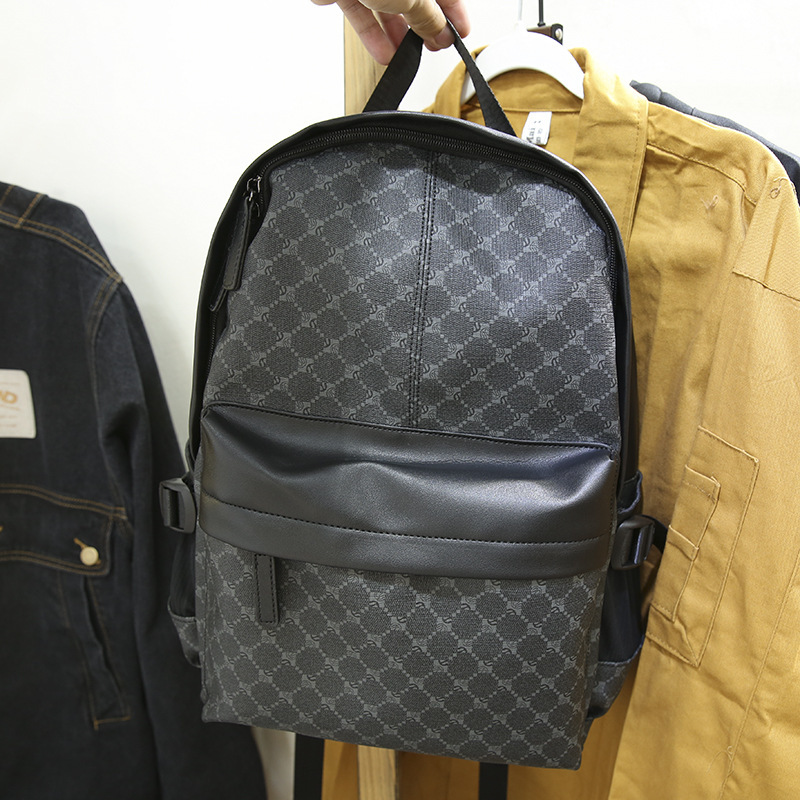 MOCHILA DE LUJO ESTILO URBANO – DISEÑO MONOGRAMA EN GRIS OSCURO