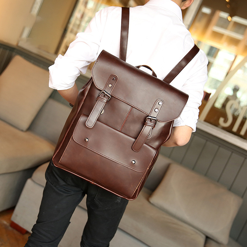 MOCHILA VINTAGE DE CUERO PU CON HEBILLAS DECORATIVAS